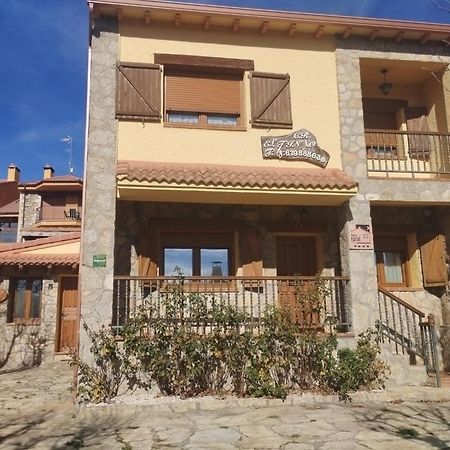 Barajas de GredosTinao De Gredos别墅 外观 照片